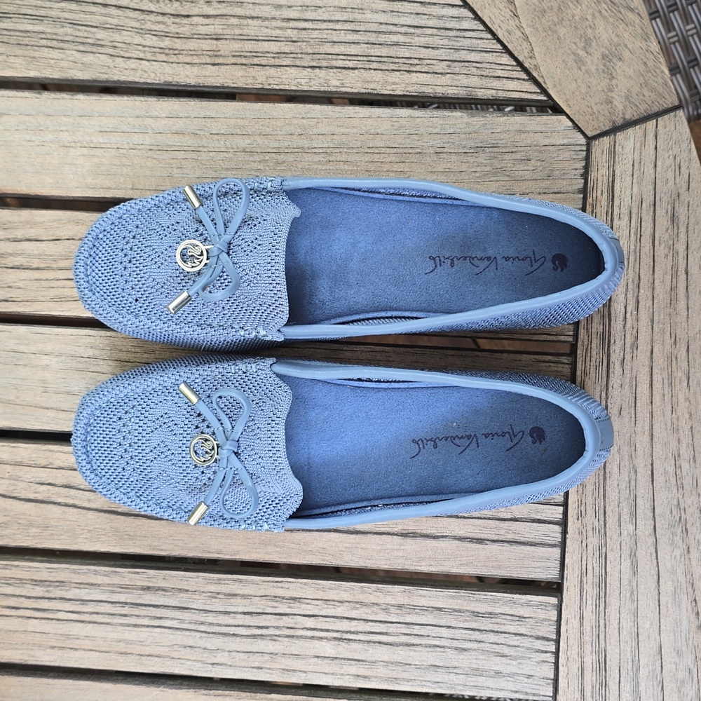Woman's shoes